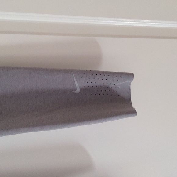 Gray Nike Capri Leggings - Picture 3 of 11